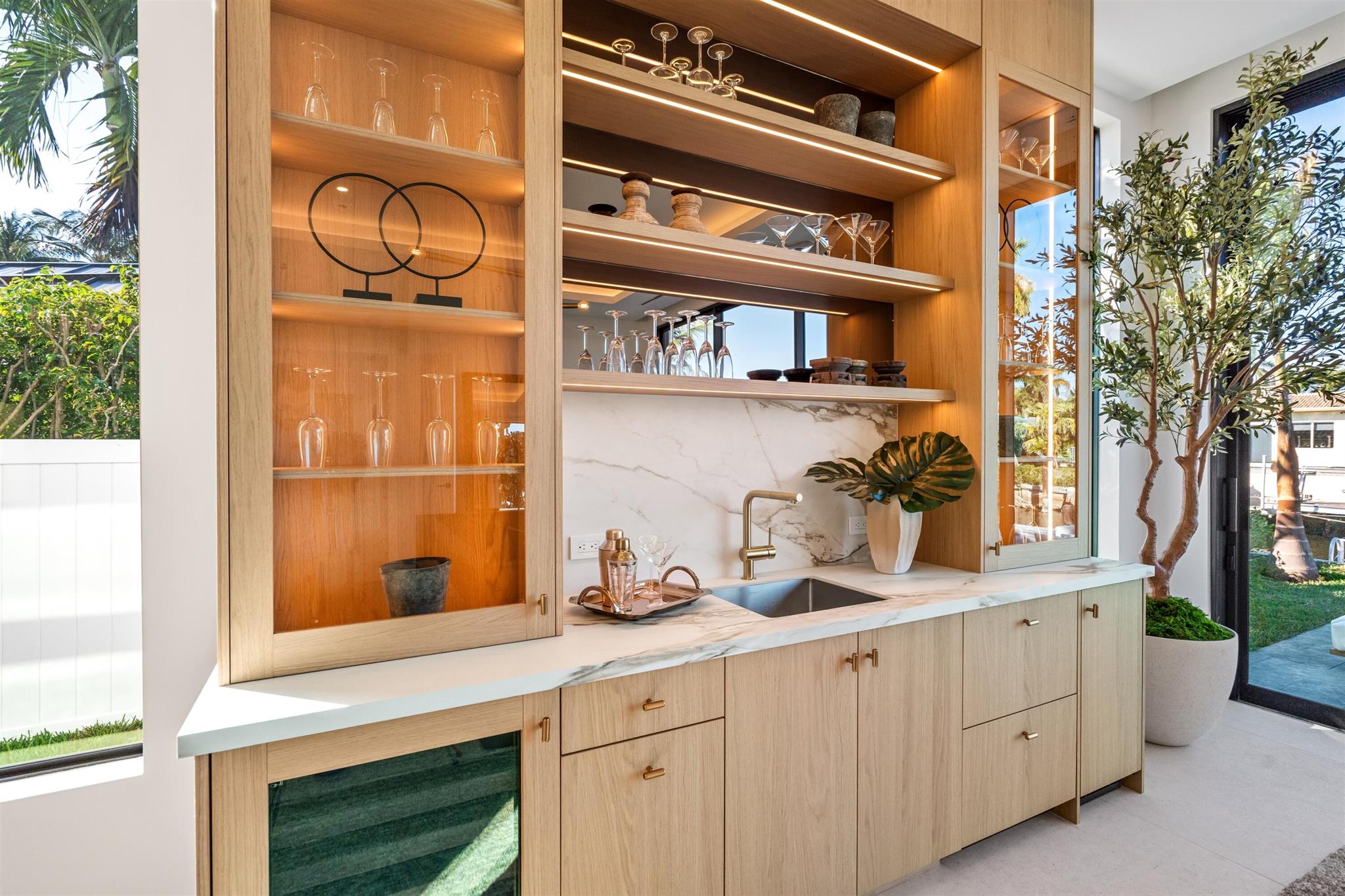 TROPIC ISLE - Residential