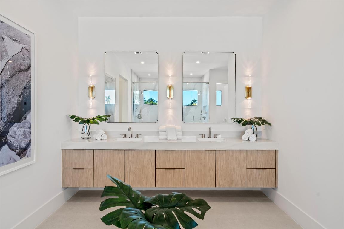 TROPIC ISLE - Residential