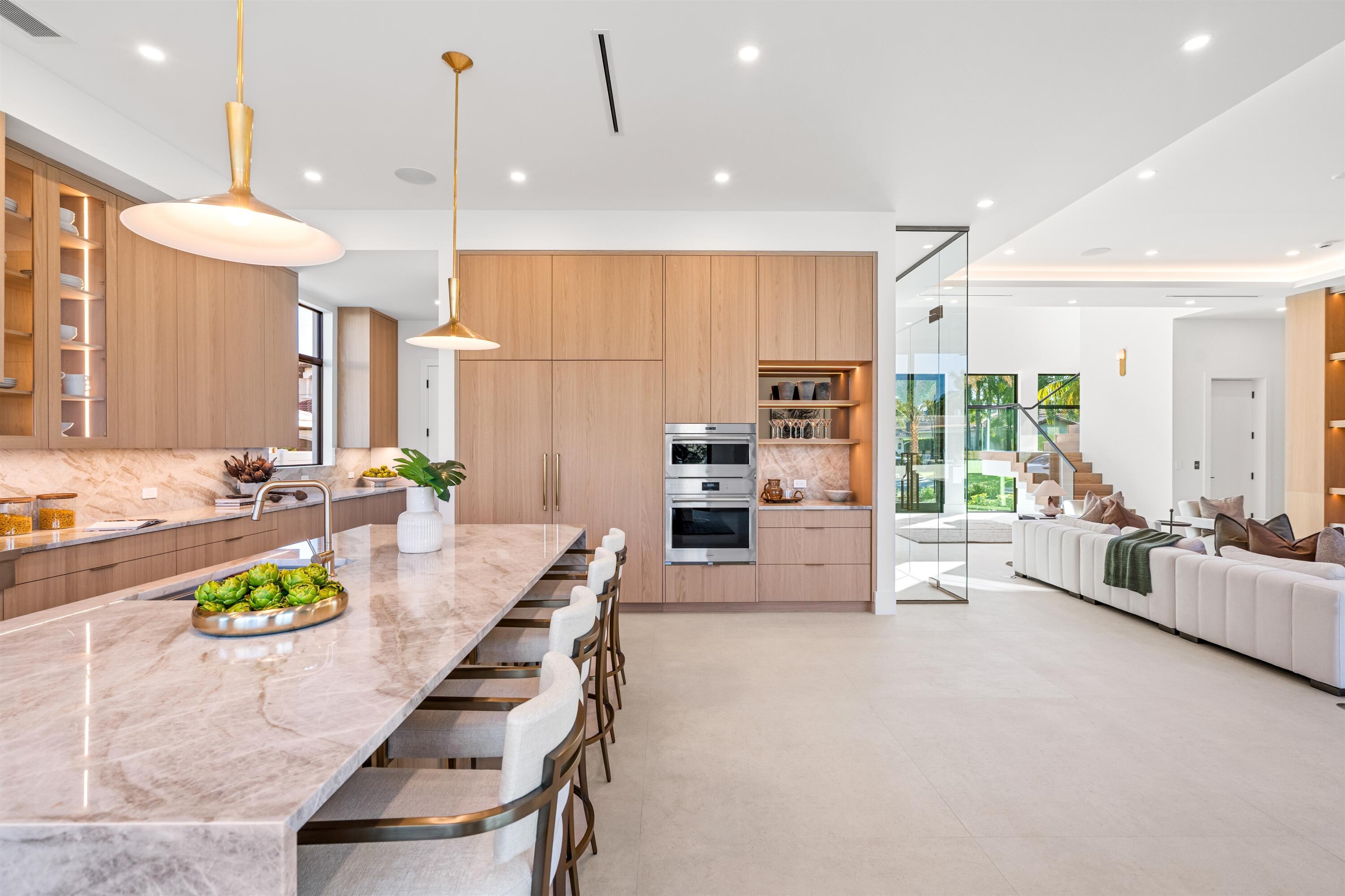 TROPIC ISLE - Residential