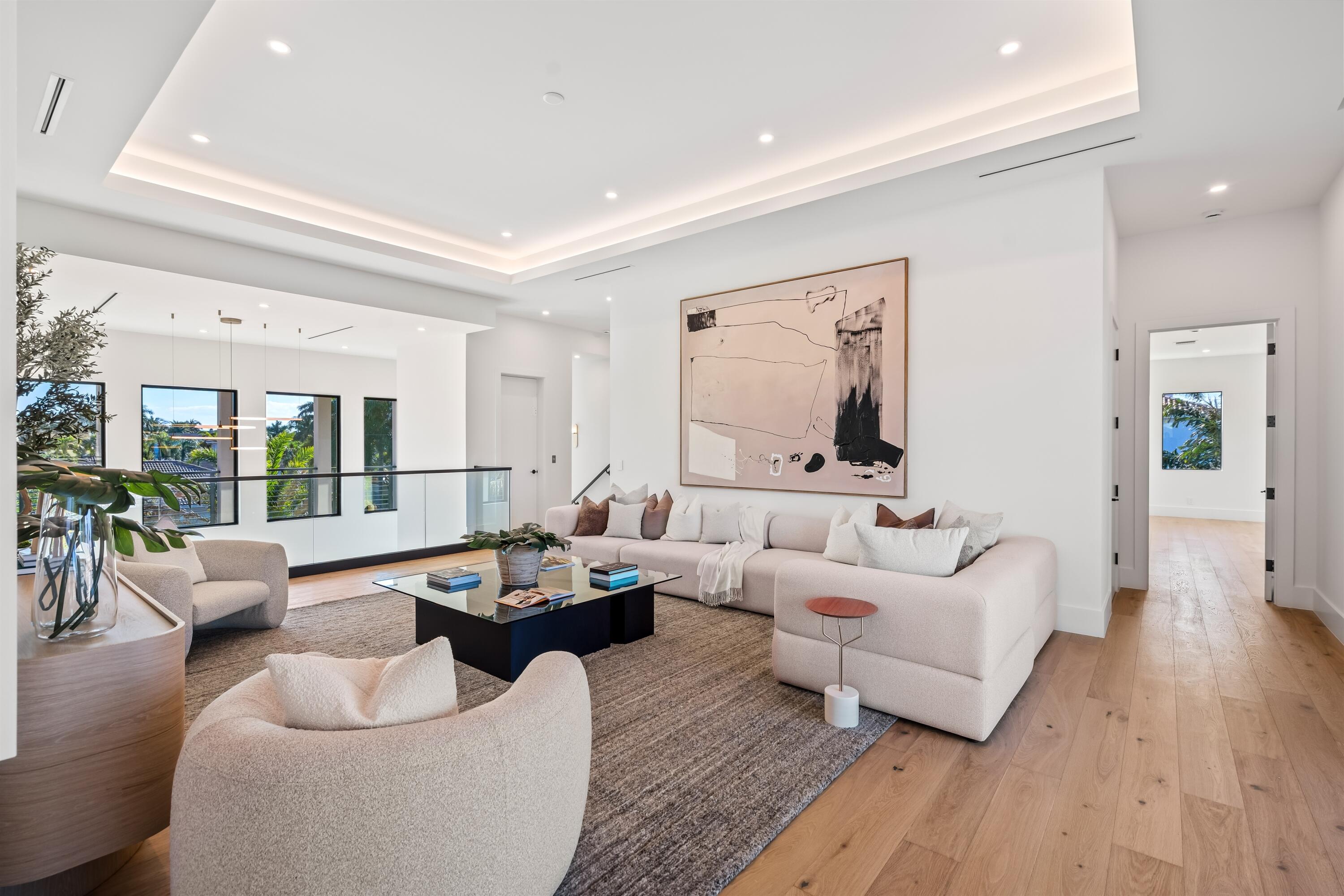 TROPIC ISLE - Residential