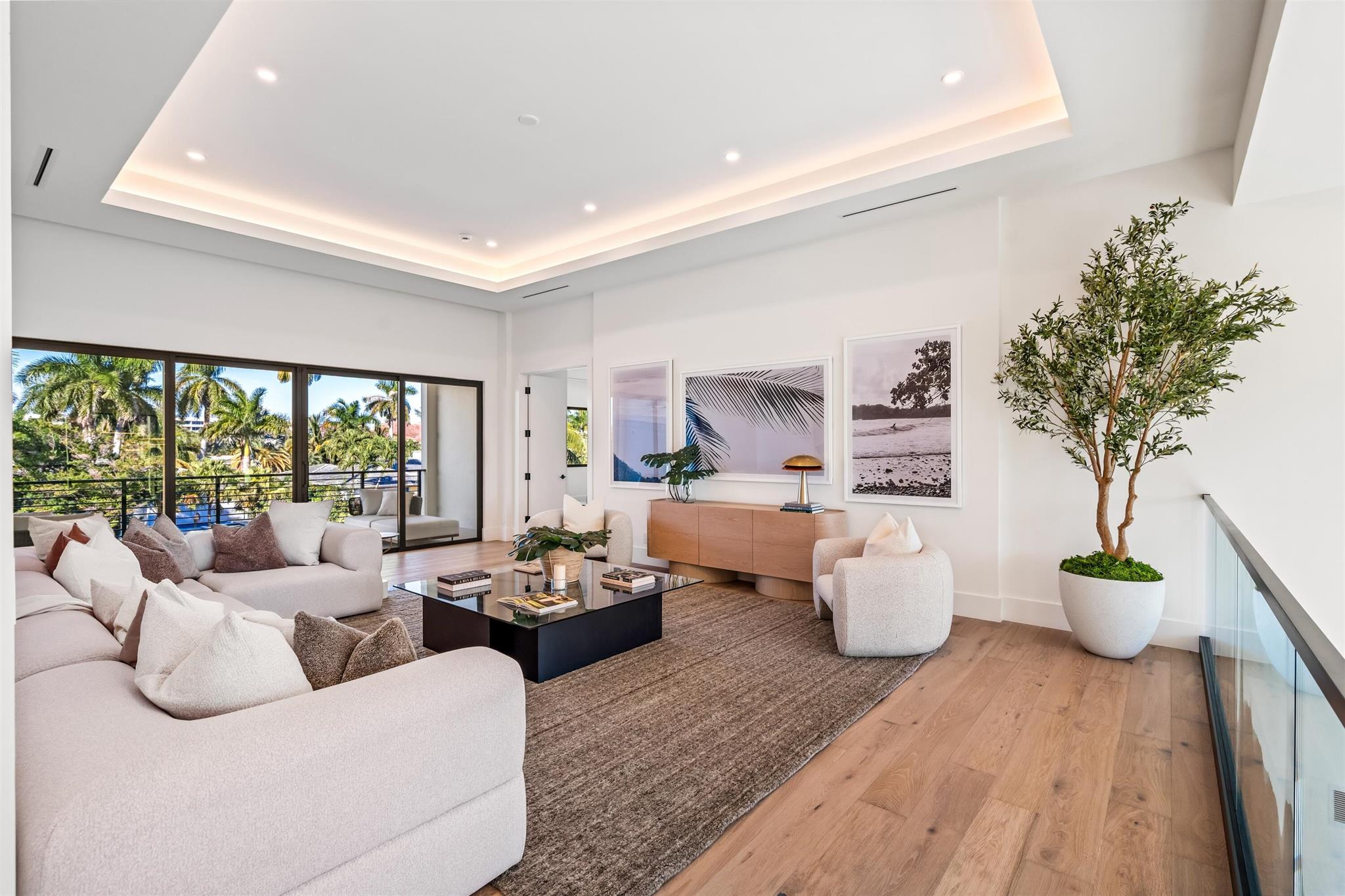 TROPIC ISLE - Residential