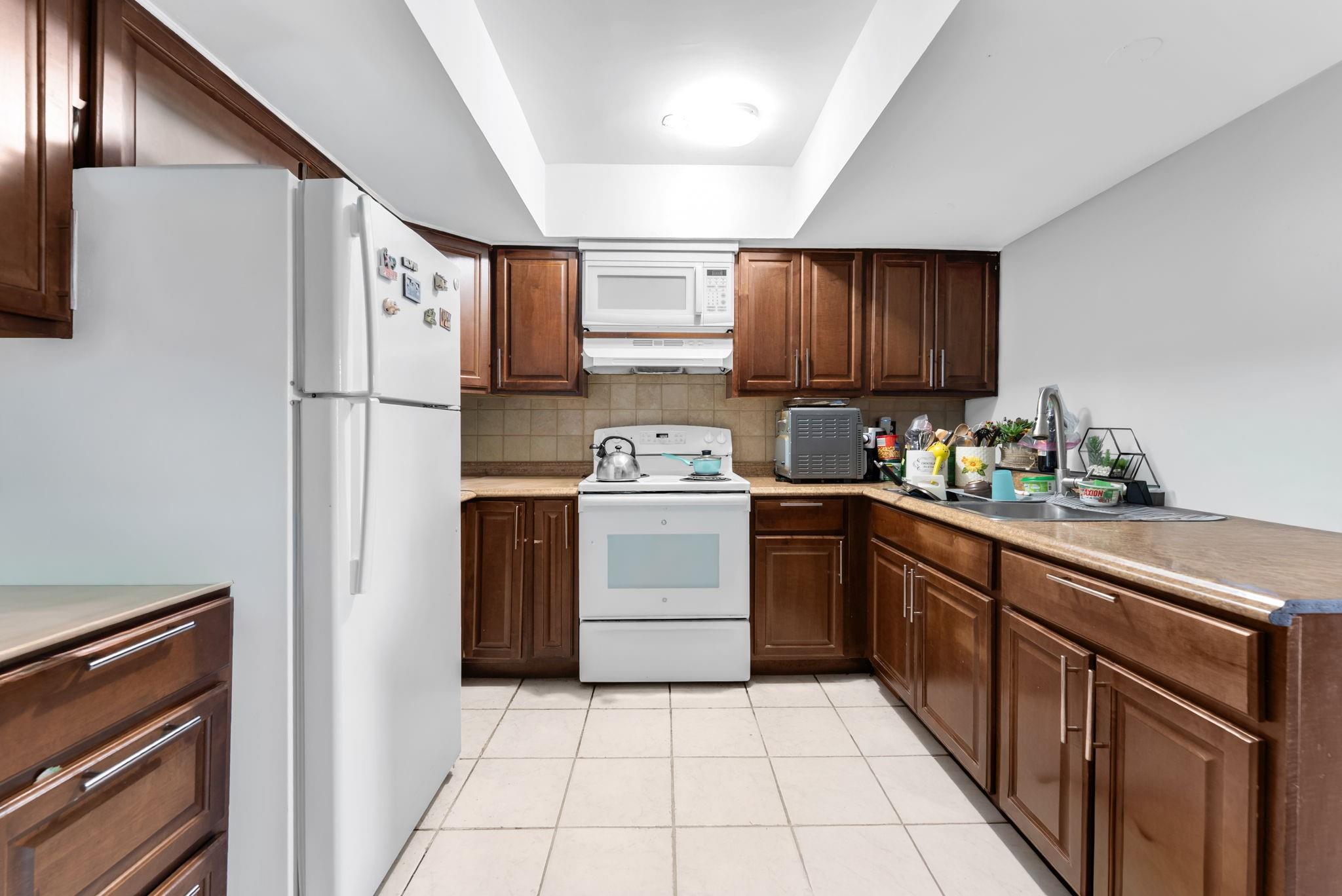 F & D Sub 73-20 B - Residential Income