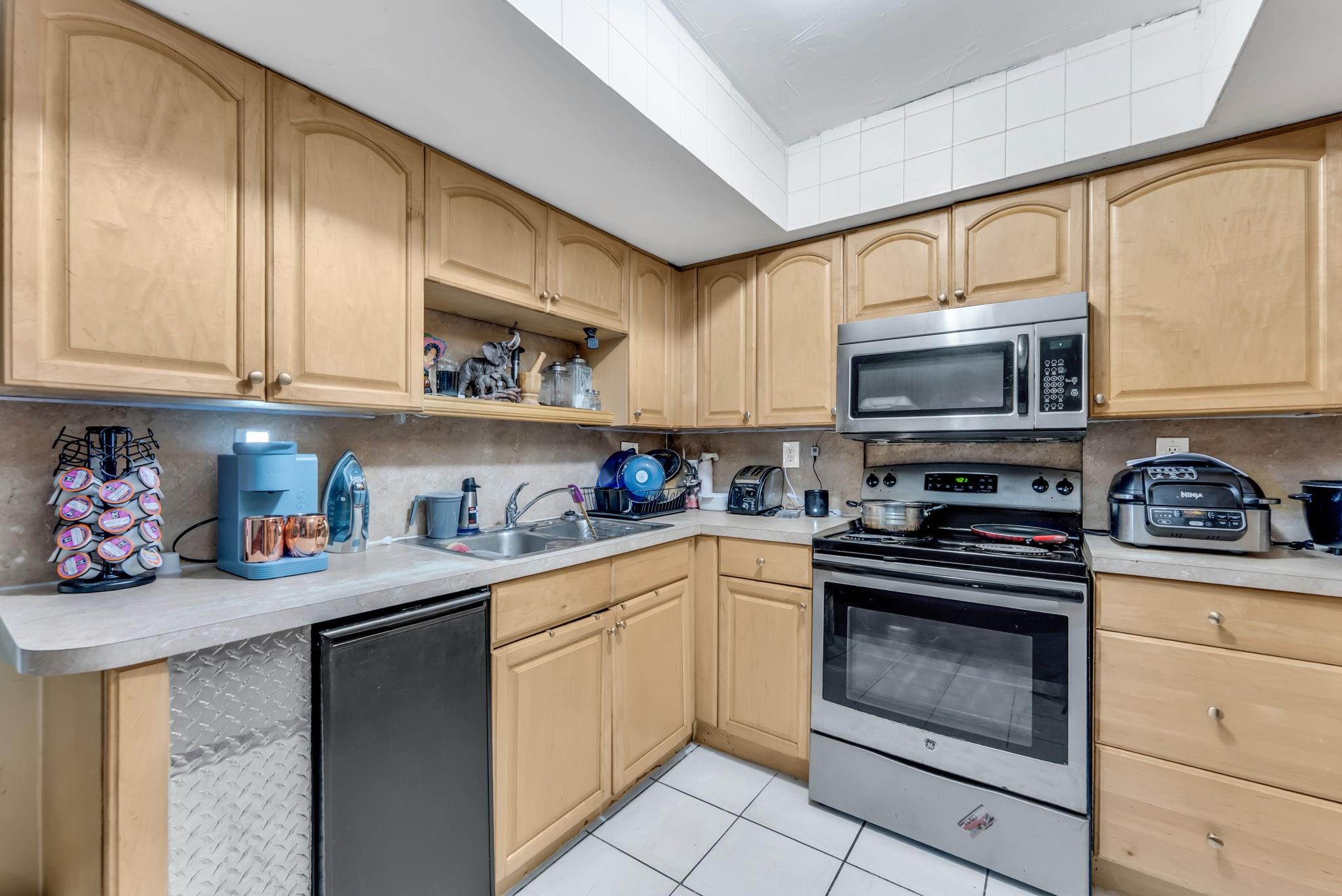 F & D Sub 73-20 B - Residential Income
