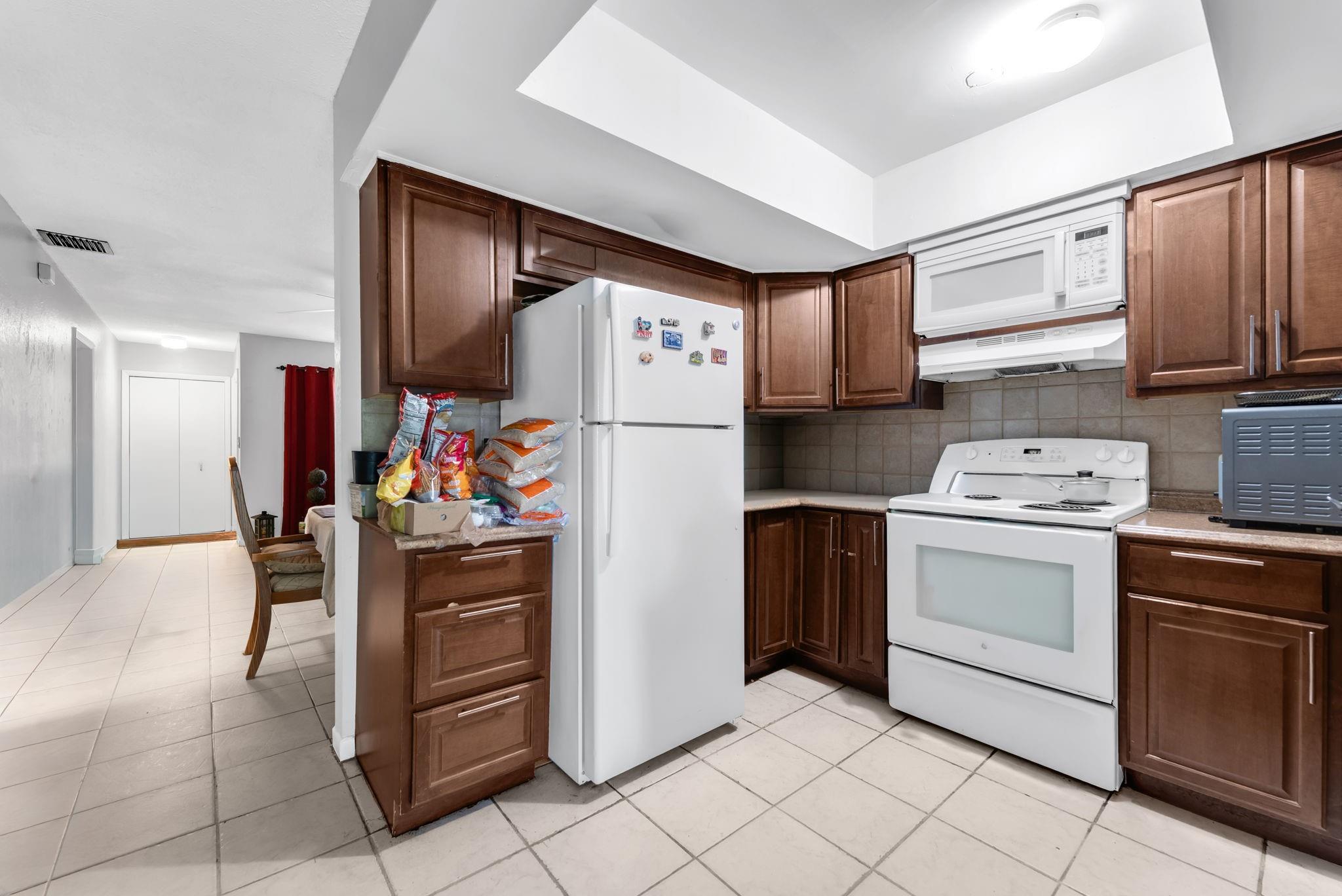 F & D Sub 73-20 B - Residential Income