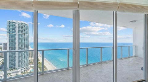 Tiny photo for 3101 S Ocean Drive #2707, Hollywood, FL 33019 (MLS # B26049522)