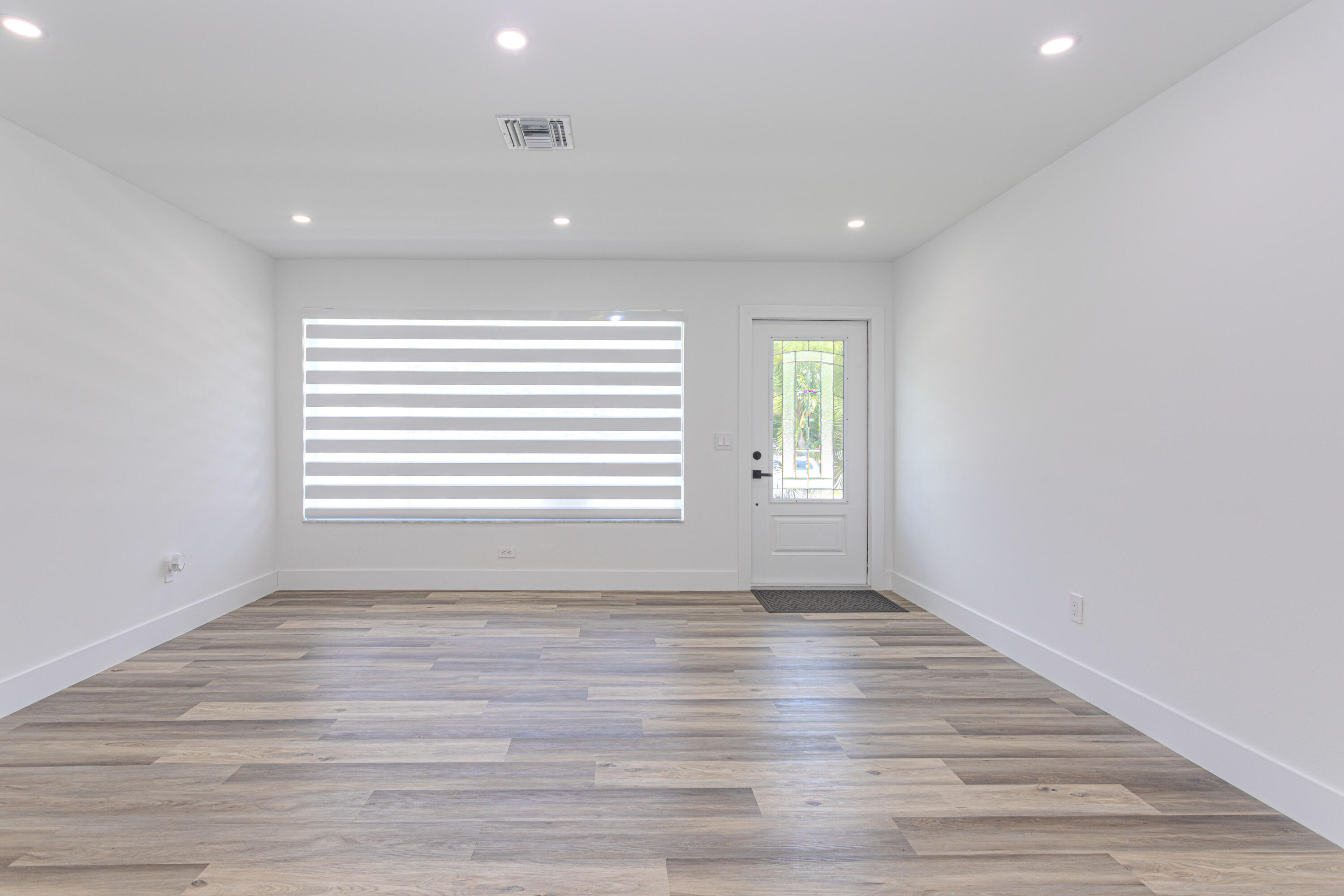 EAST LAKE CLARKE - Residential Lease