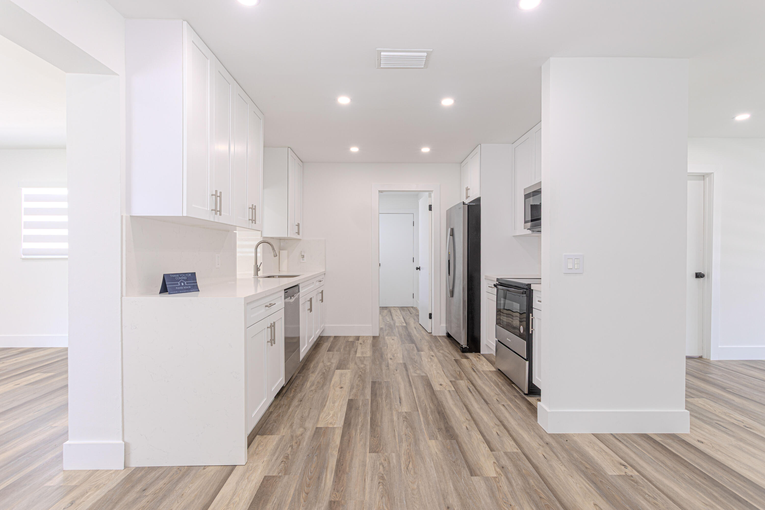 EAST LAKE CLARKE - Residential Lease