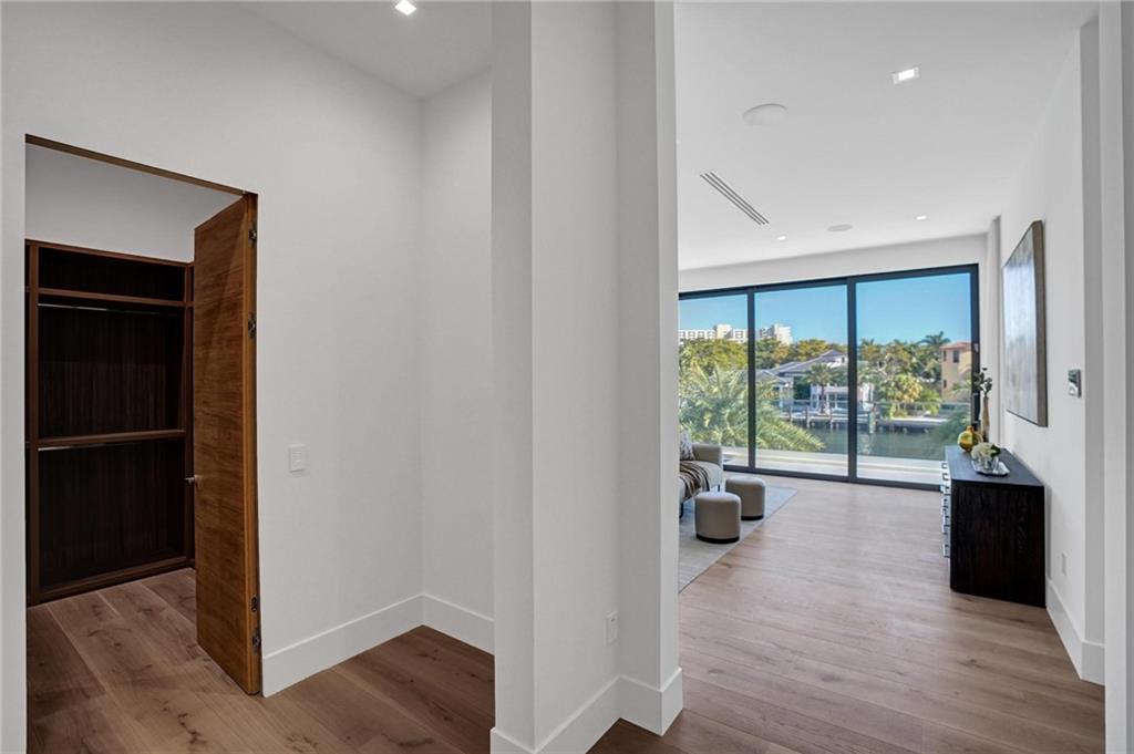 Isla Bahia 47-27 B - Residential