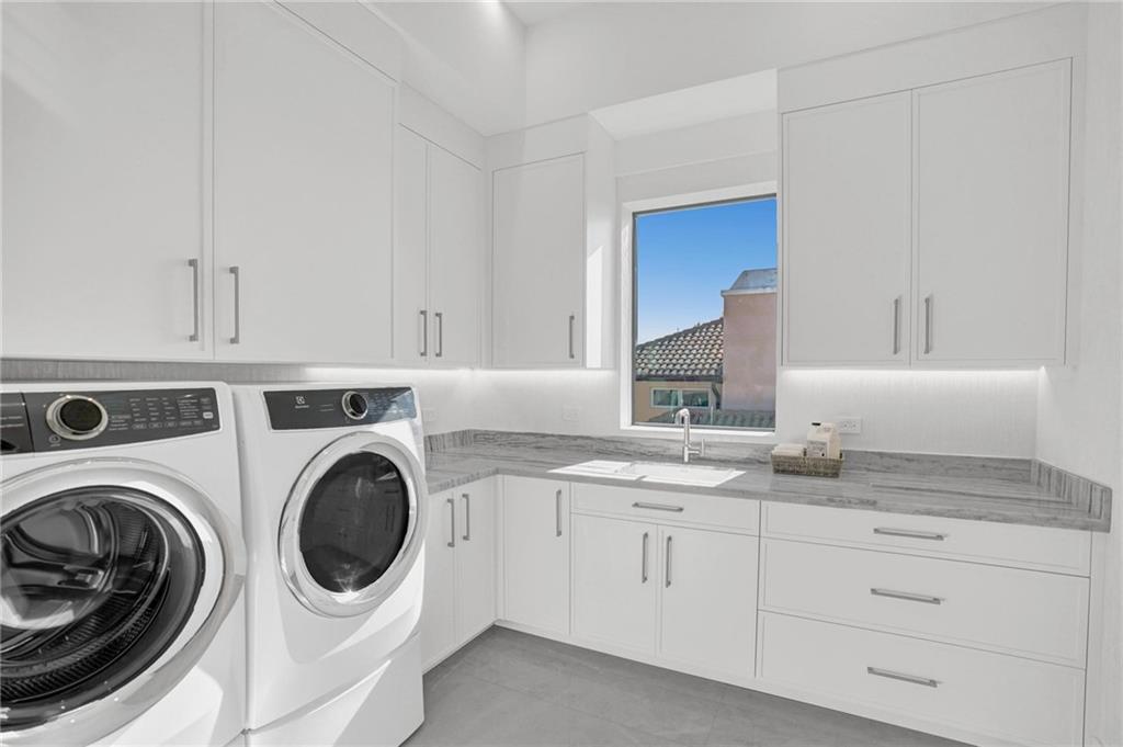 Isla Bahia 47-27 B - Residential