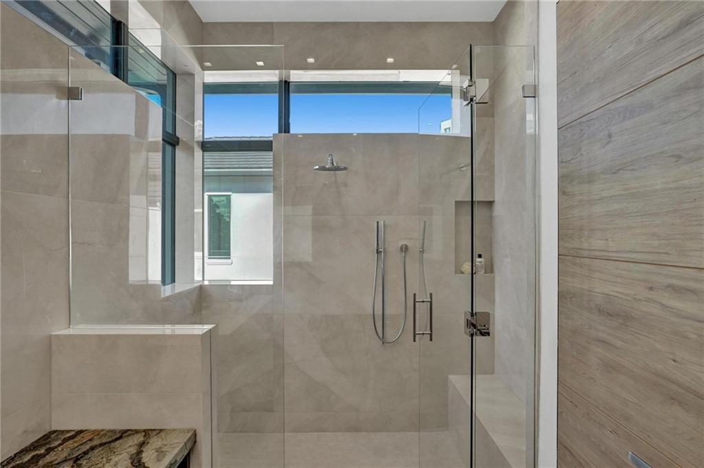 Isla Bahia 47-27 B - Residential