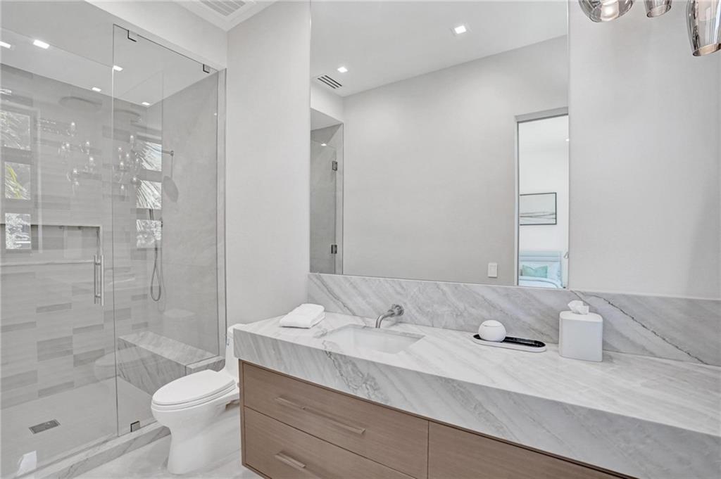 Isla Bahia 47-27 B - Residential