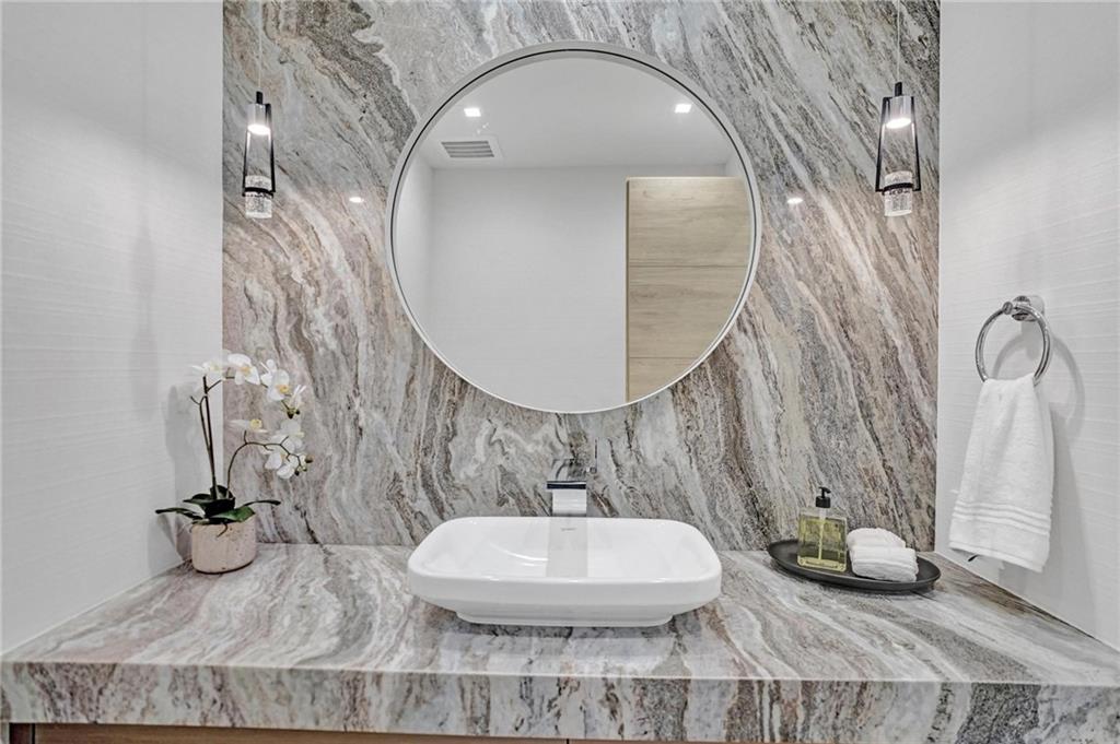 Isla Bahia 47-27 B - Residential