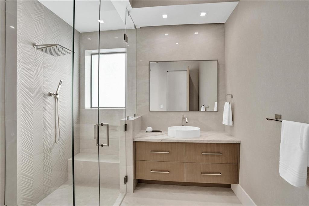 Isla Bahia 47-27 B - Residential