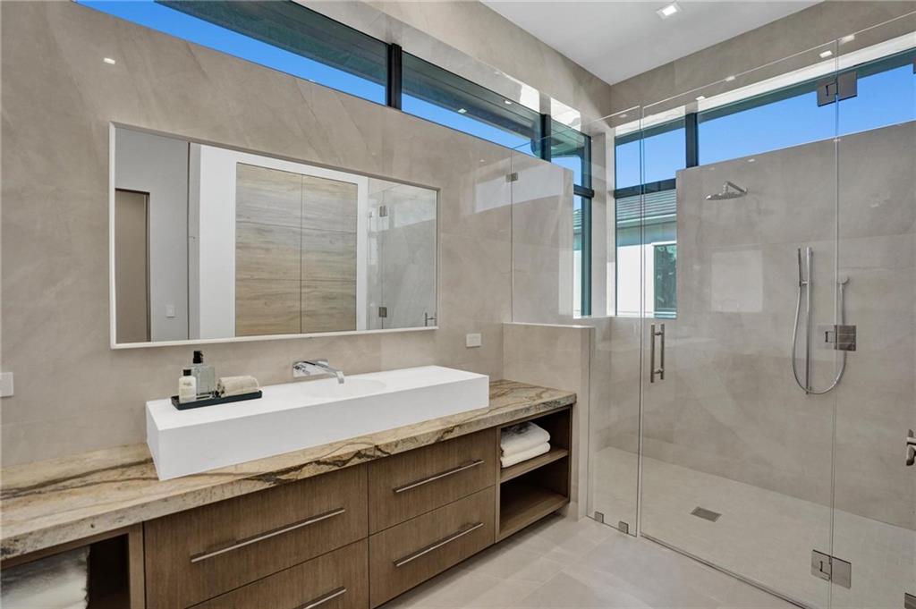 Isla Bahia 47-27 B - Residential