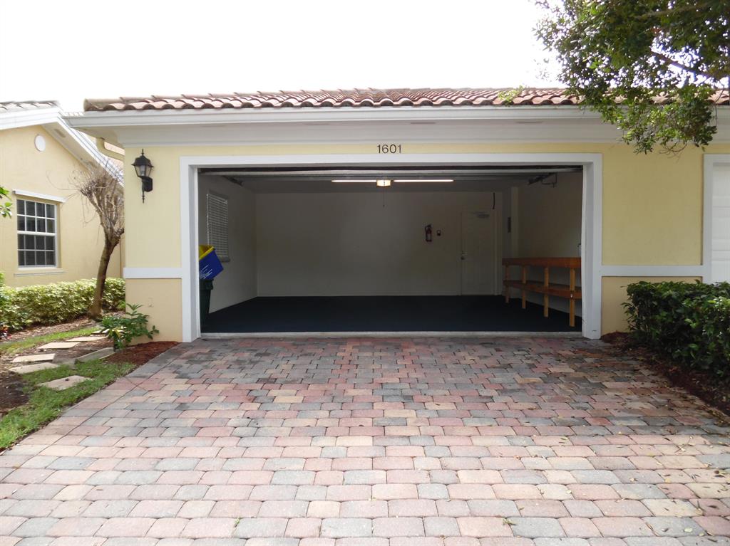 TUSCANY AT ABACOA 2 - Residential Lease