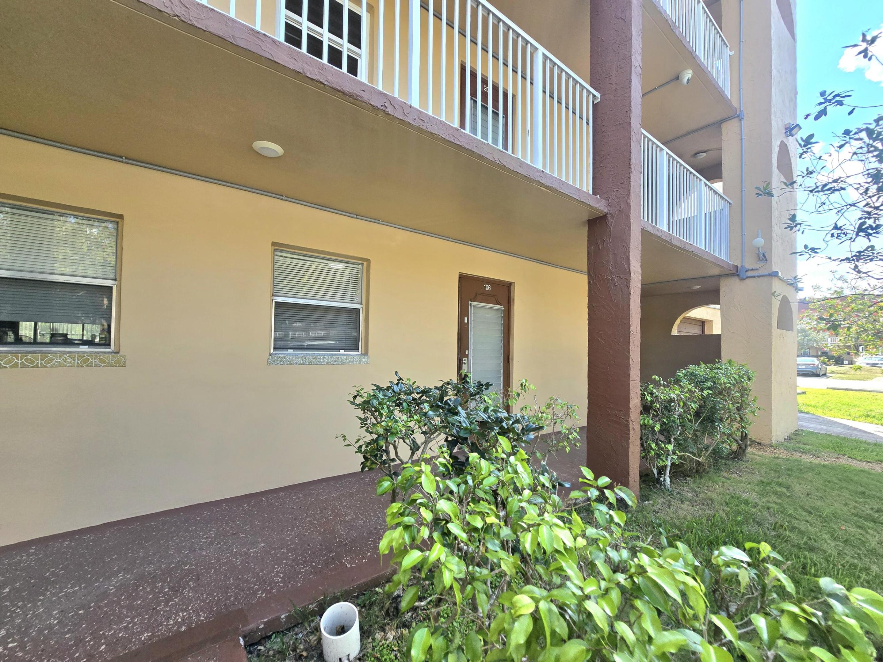 SUNRISE LAKES 84 CONDO - Residential