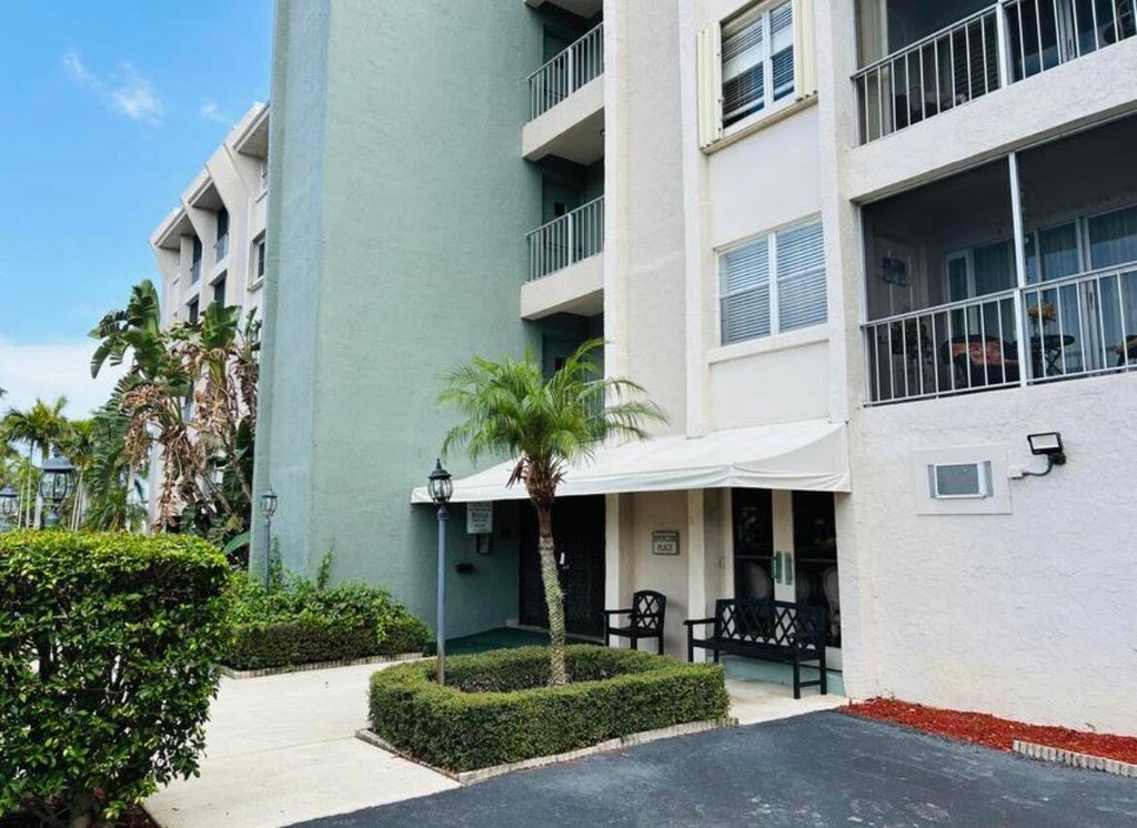 Photo of 505 Spencer Drive #312, West Palm Beach, FL 33409 (MLS # B26070630)