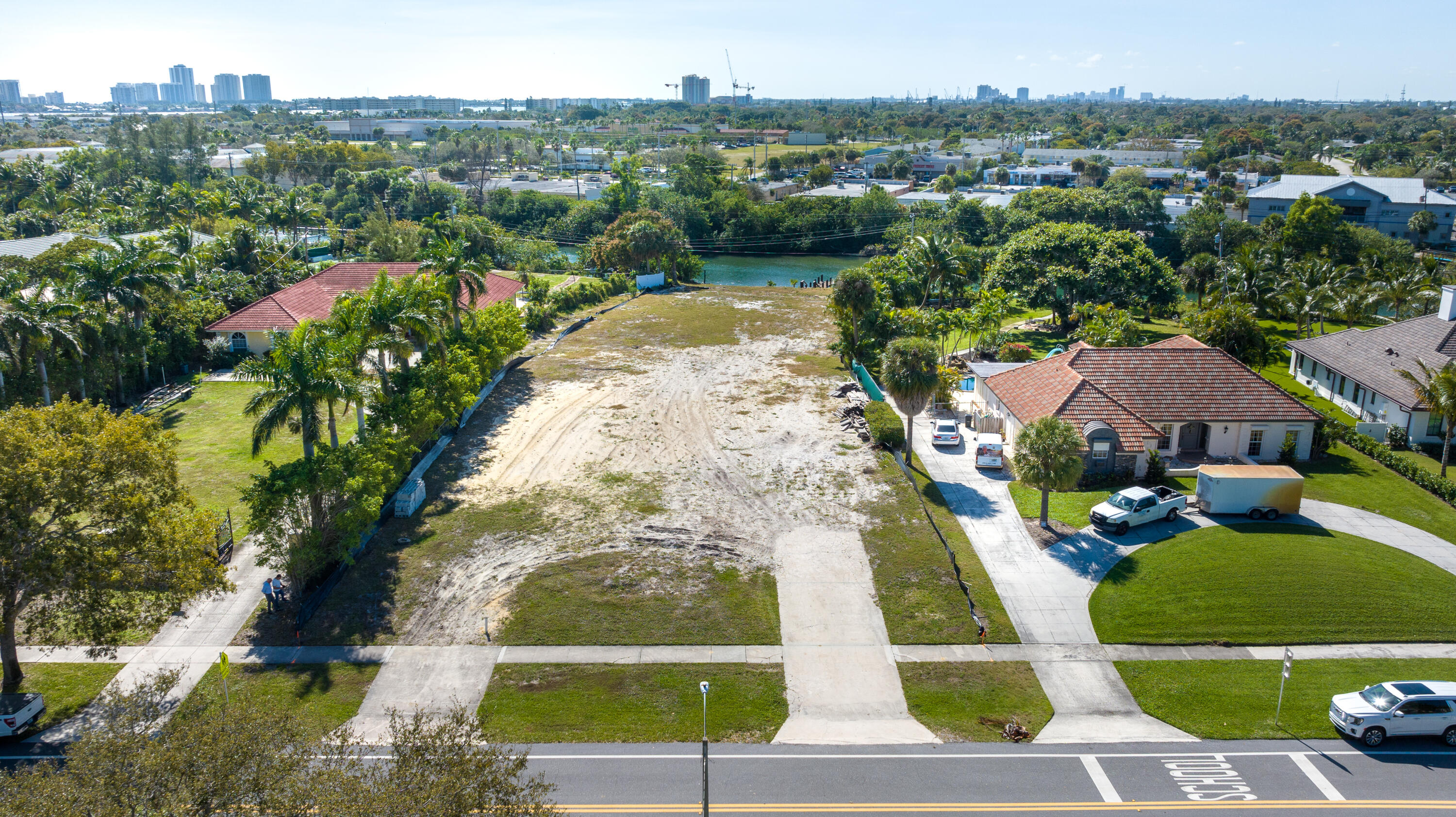 NORTH PALM BEACH VILLAGE OF 1 - Land