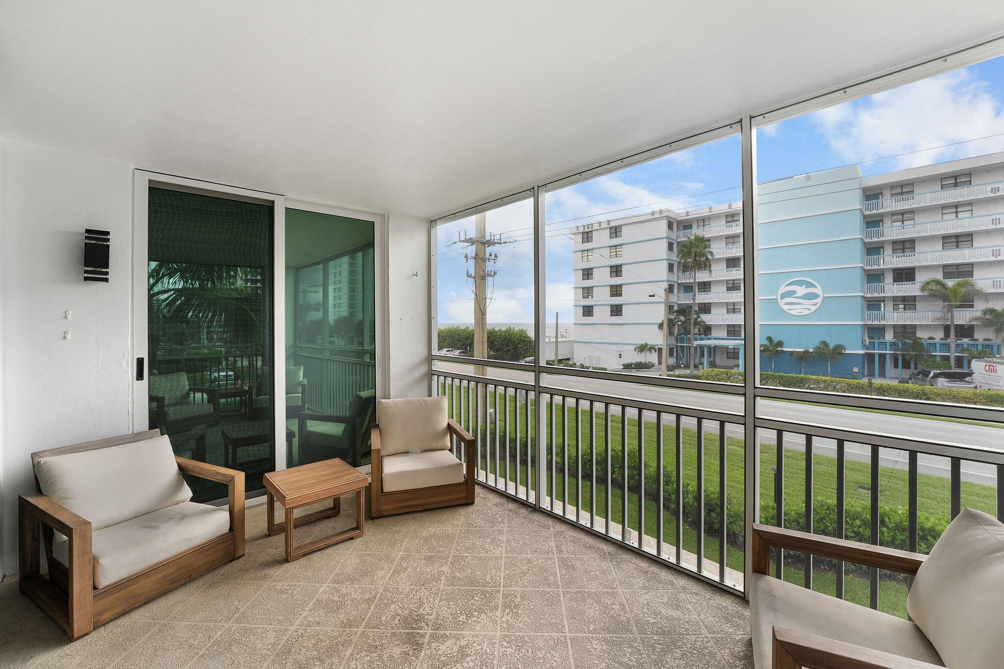 JUNO BY THE SEA NORTH THE - Residential