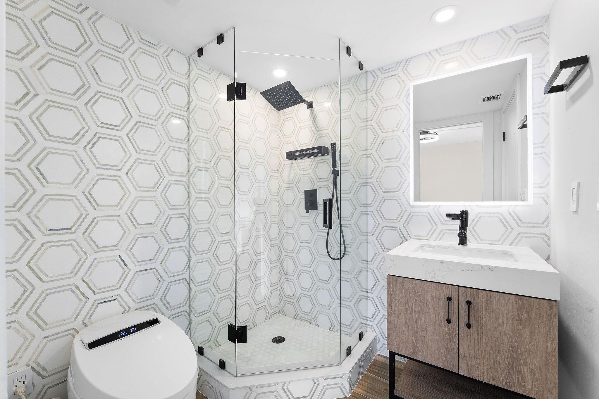JUNO BY THE SEA NORTH THE - Residential