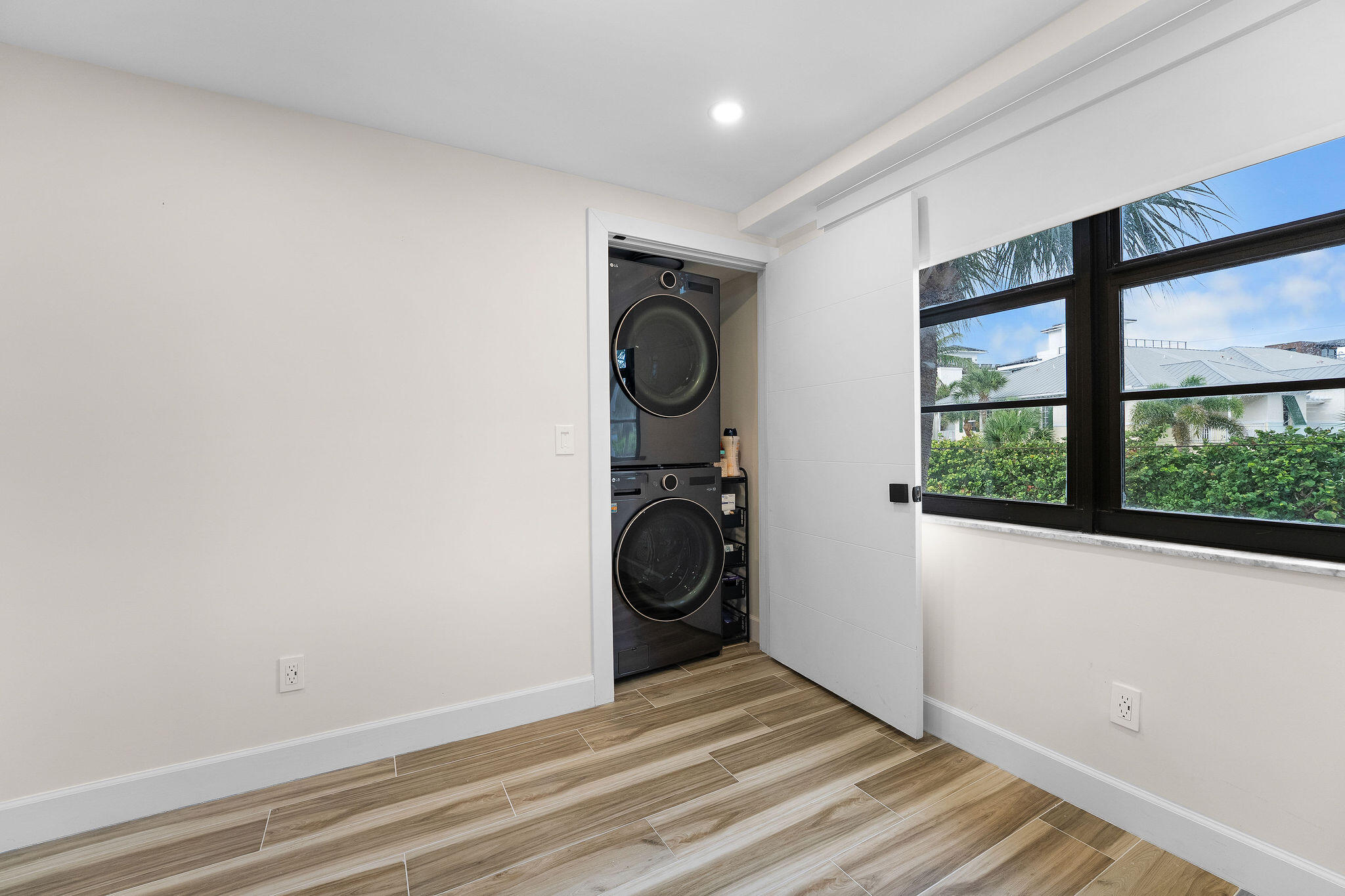 JUNO BY THE SEA NORTH THE MANOR CONDO - Residential