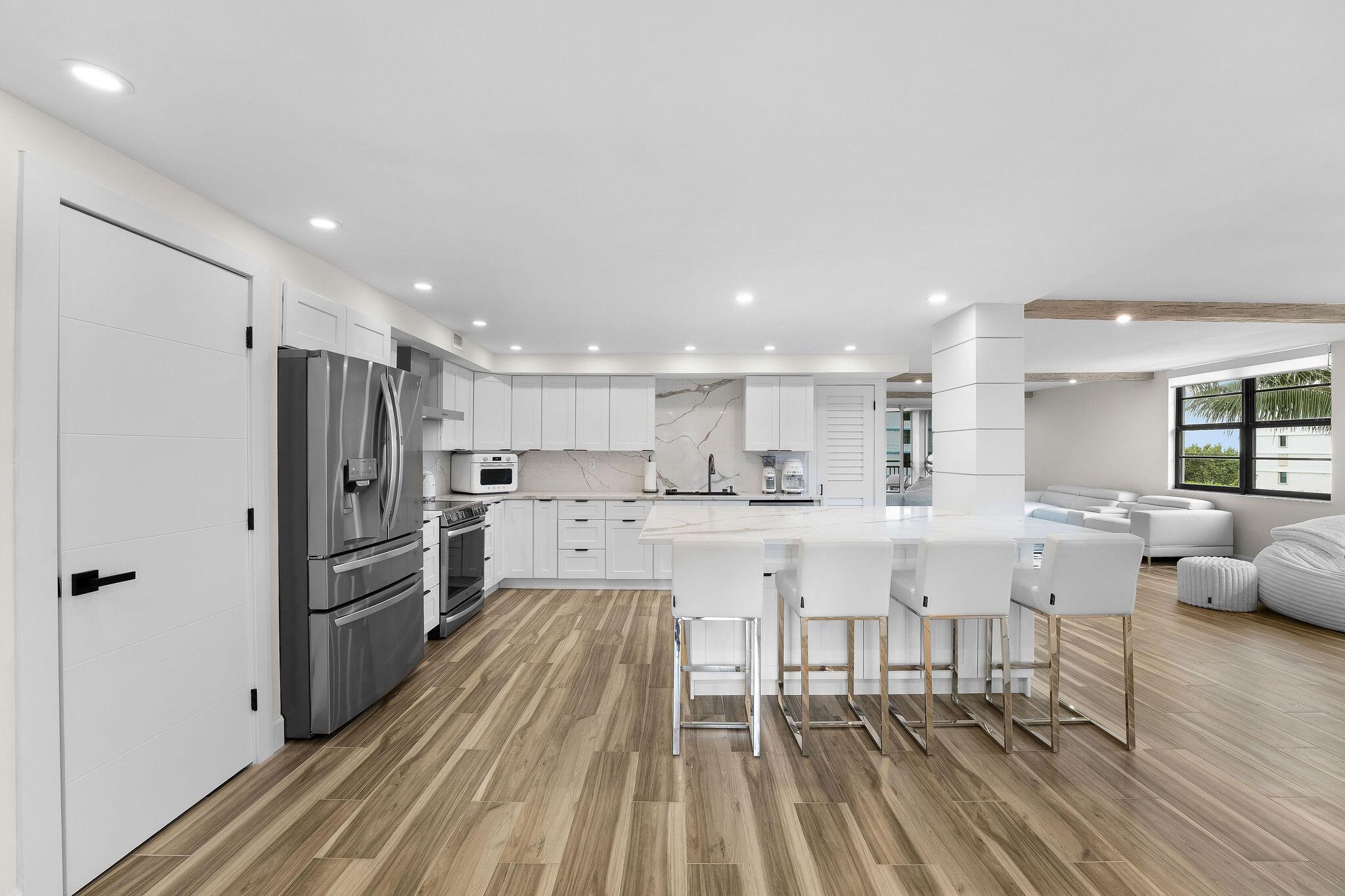 JUNO BY THE SEA NORTH THE - Residential