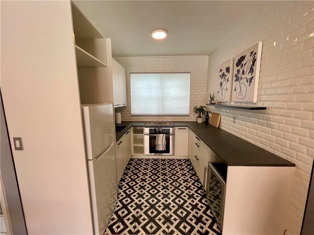 Bay Drive Condo - Residential Lease