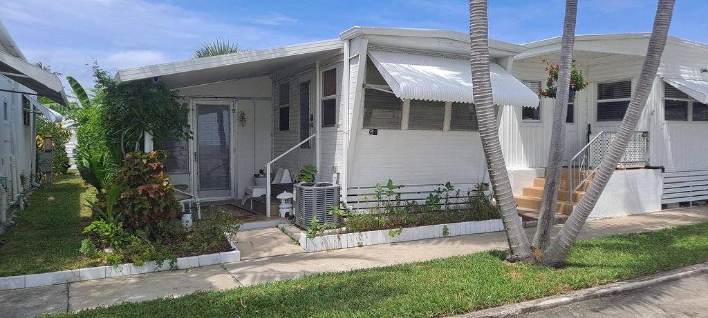Photo of 21 Ruthmary Avenue #G, Briny Breezes, FL 33435 (MLS # R10913431)
