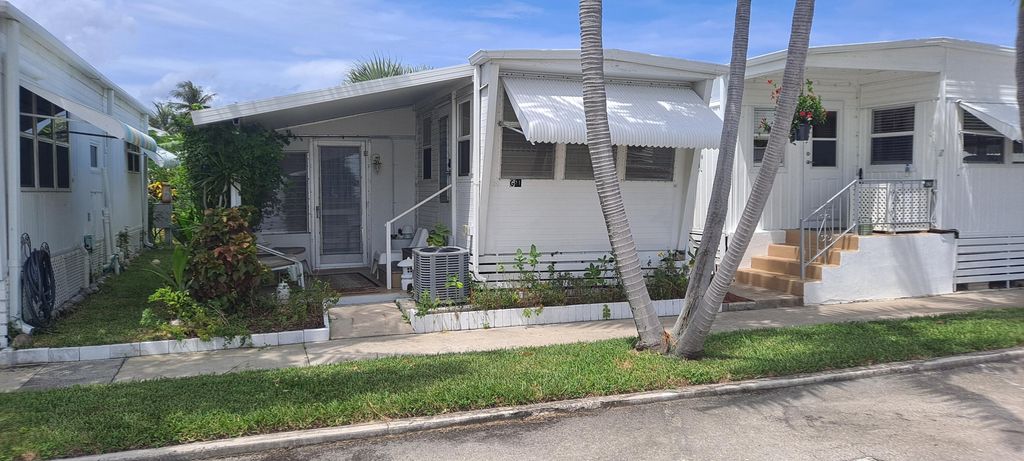 Photo of 21 Ruthmary Avenue #G, Briny Breezes, FL 33435 (MLS # R10913431)