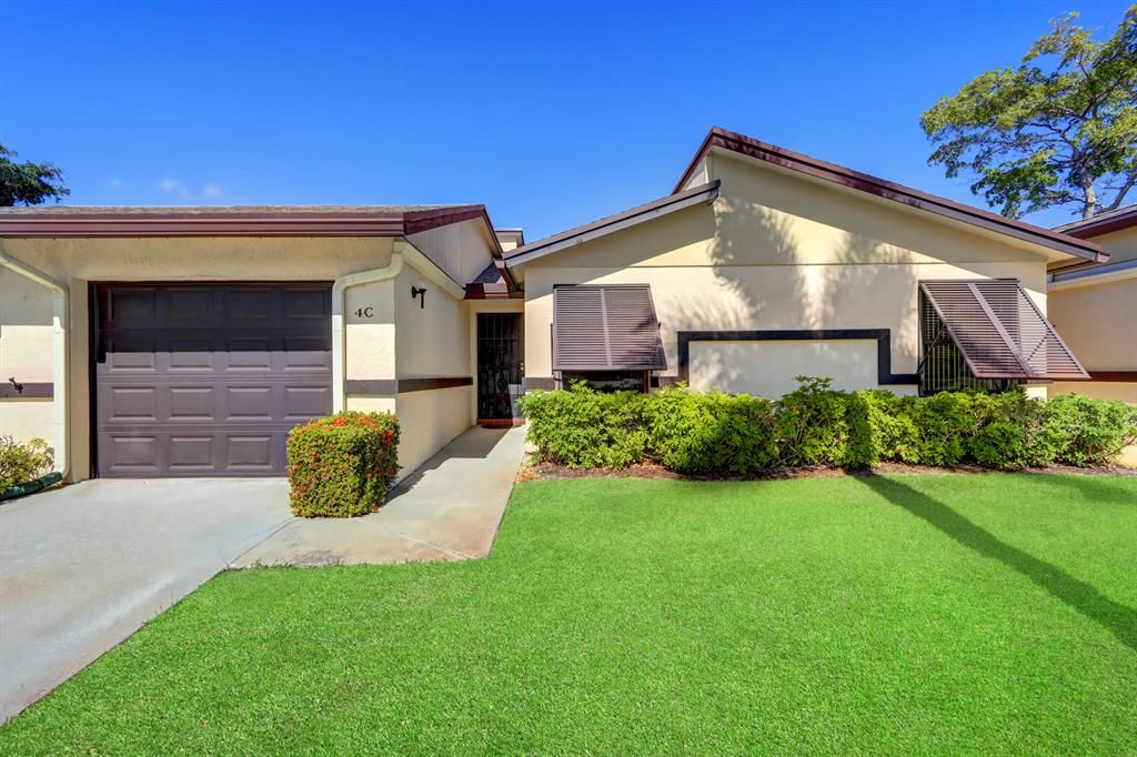 Photo of 4 Ridge Pointe Drive #C, Boynton Beach, FL 33435 (MLS # R10871026)