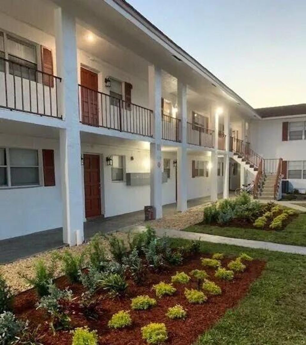 Photo of 10120 NW 36th Street #9, Coral Springs, FL 33065 (MLS # B26016662)