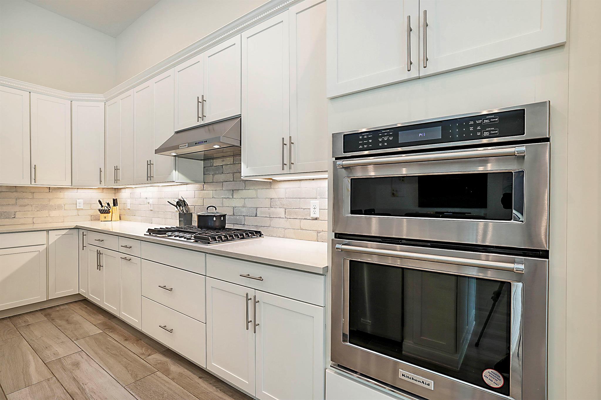 ANCIENT TREE - Residential Lease