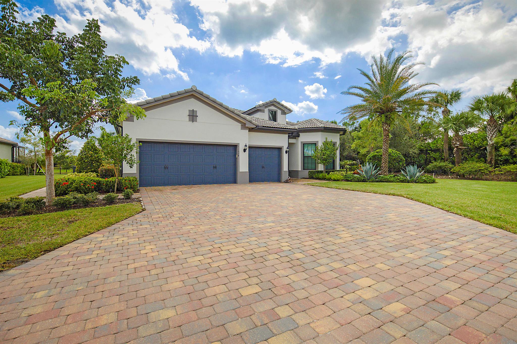 ANCIENT TREE - Residential Lease