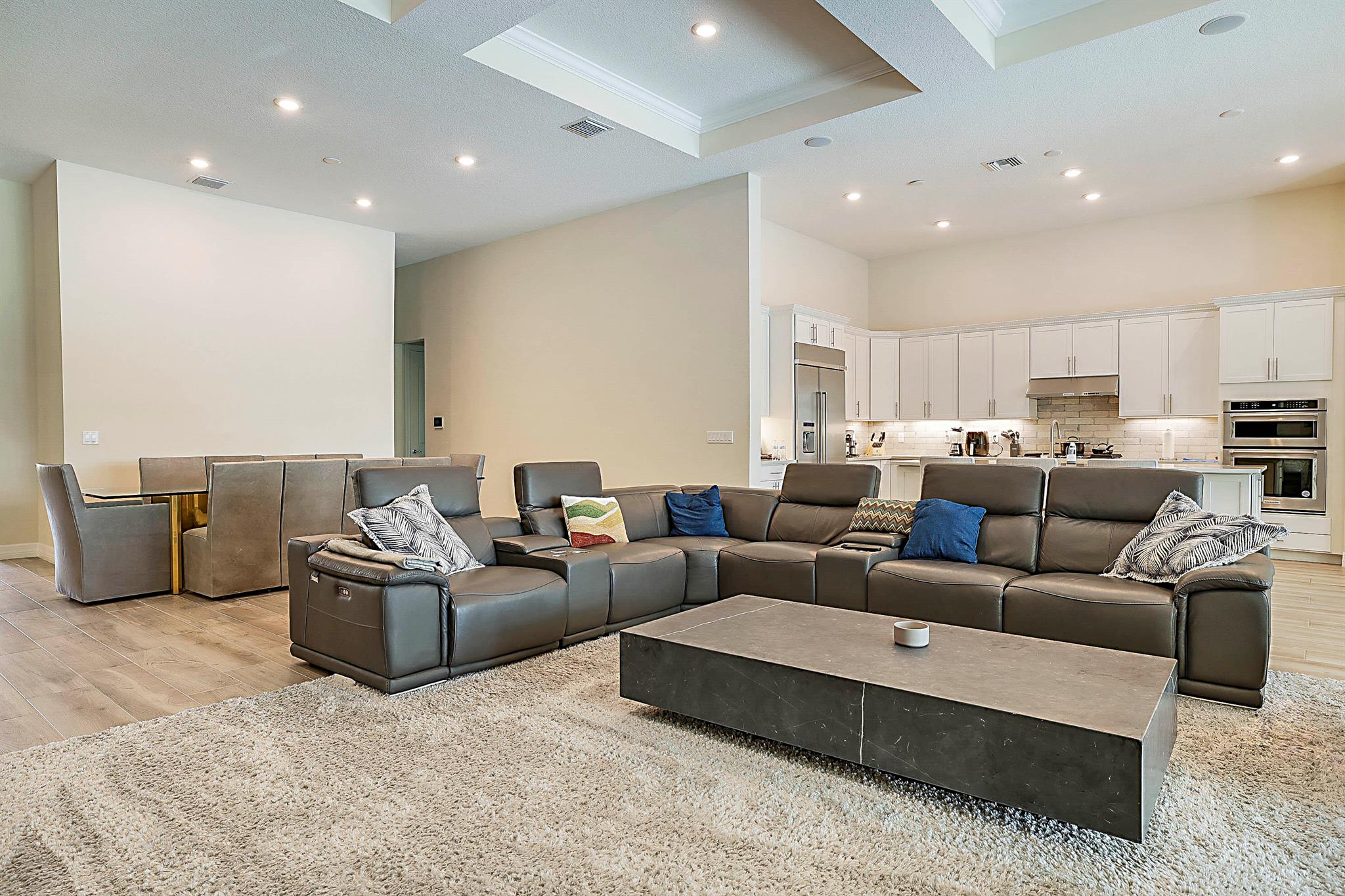 ANCIENT TREE - Residential Lease