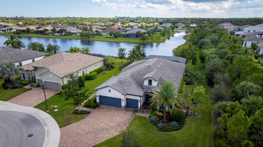 Photo of 11624 Sally Ann Drive, Palm Beach Gardens, FL 33412 (MLS # R11135514)