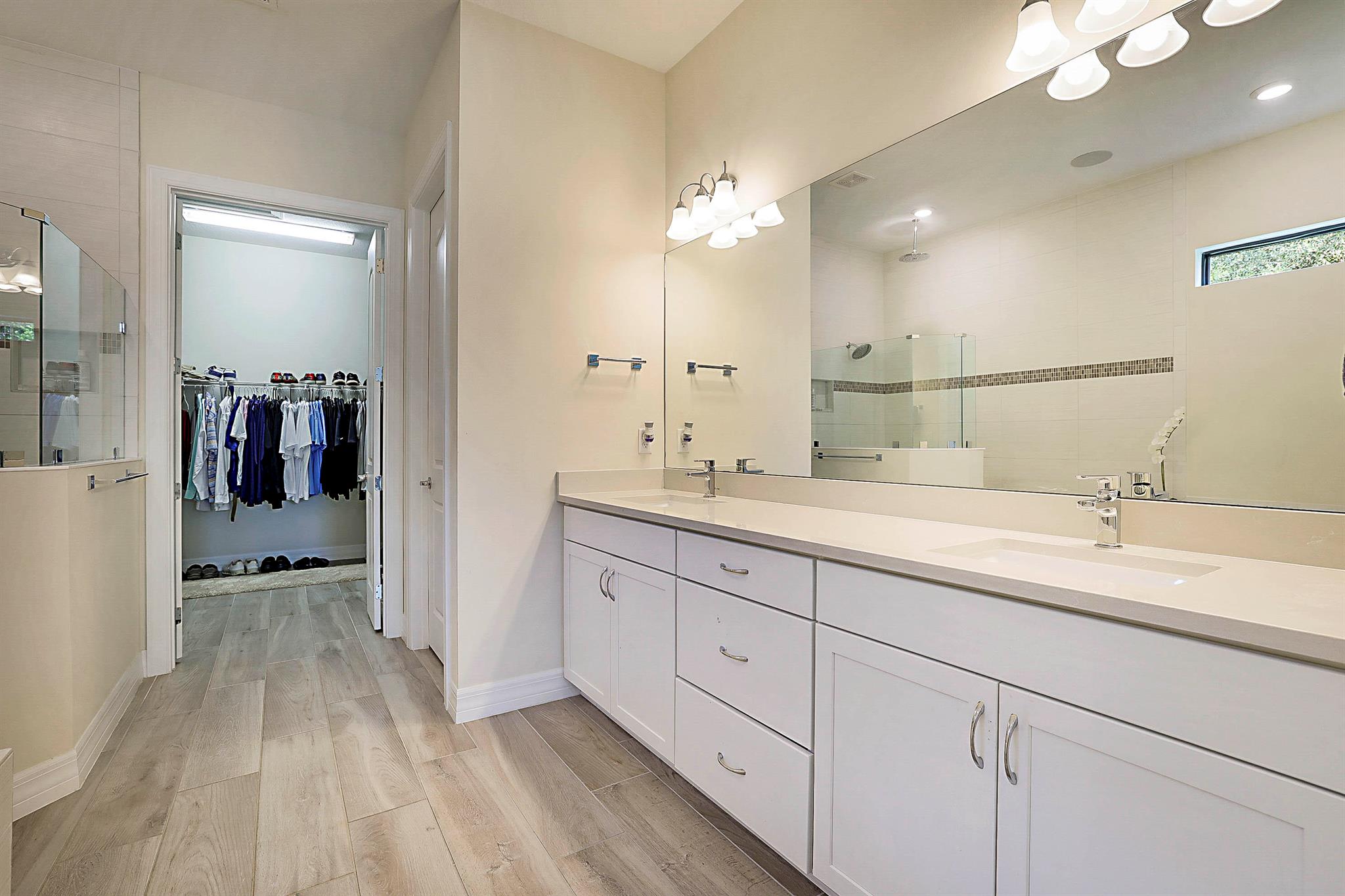 ANCIENT TREE - Residential Lease