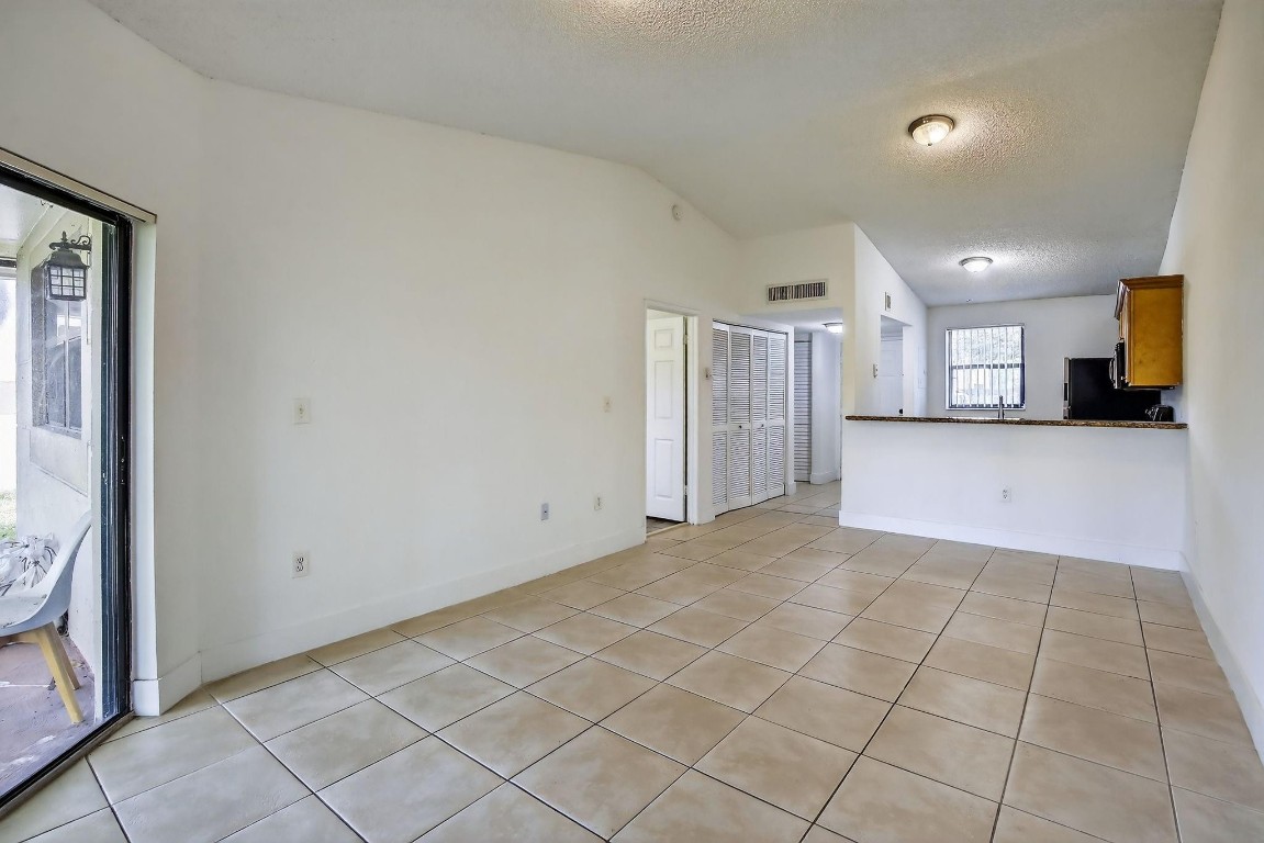 VILLAS DE VENEZIA CONDO - Residential