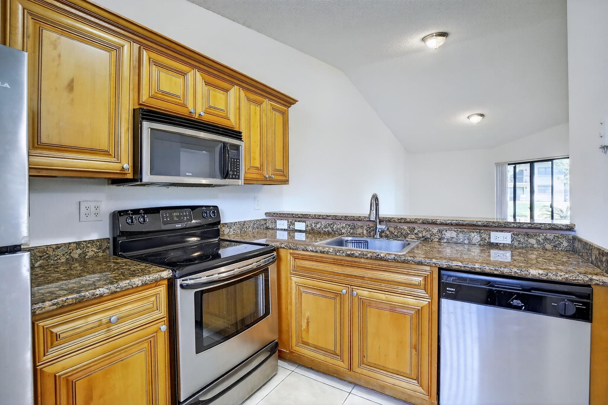 VILLAS DE VENEZIA CONDO - Residential