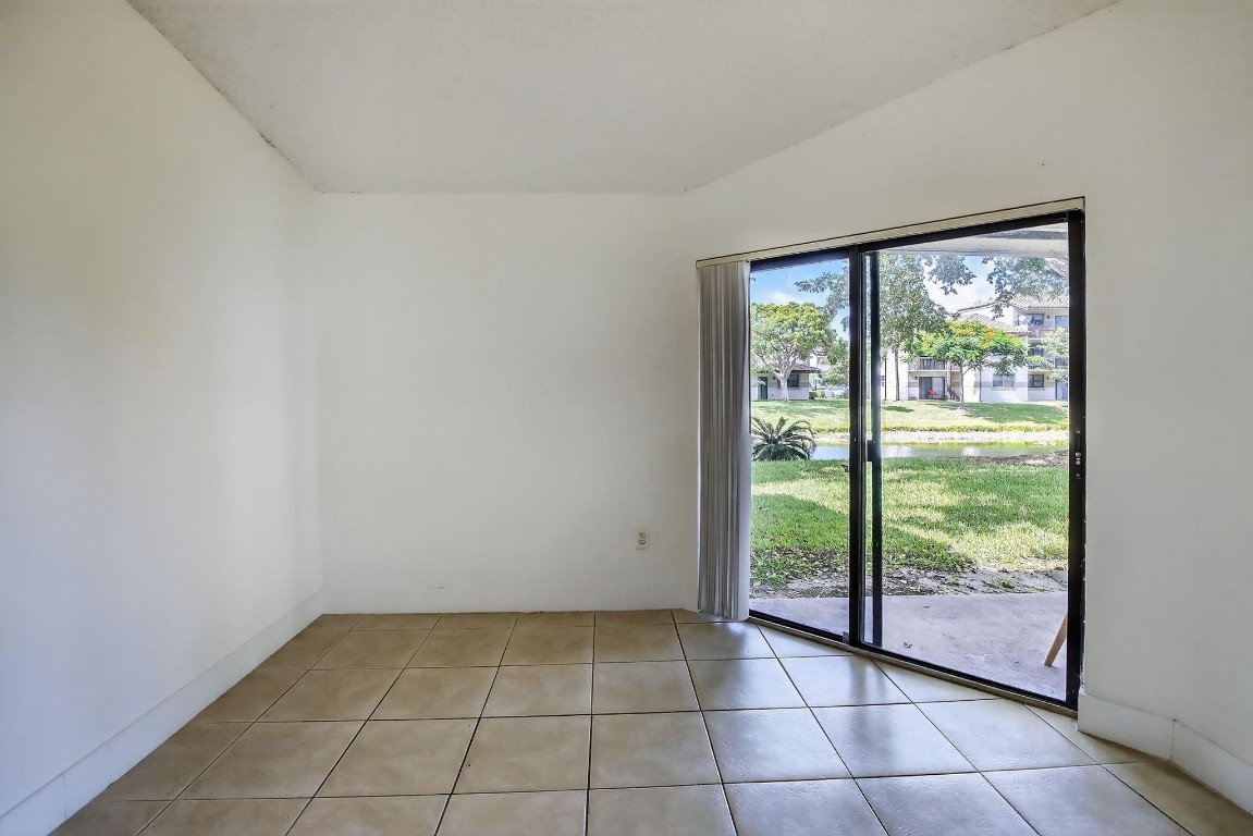 VILLAS DE VENEZIA CONDO - Residential