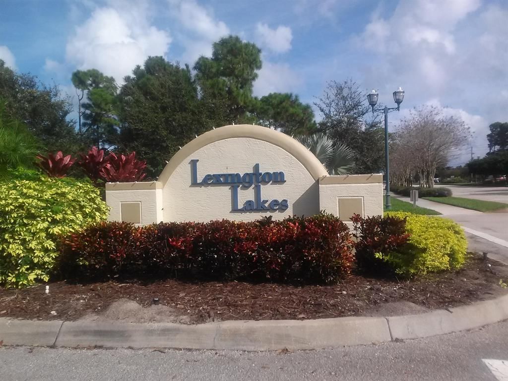 Photo of 1580 SE Sheffield Terr Terrace #203, Stuart, FL 34994 (MLS # R10708499)