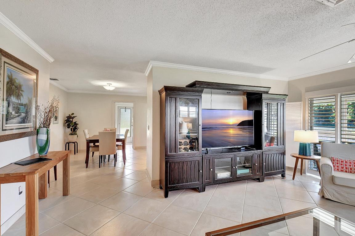 DELRAY DUNES - Residential