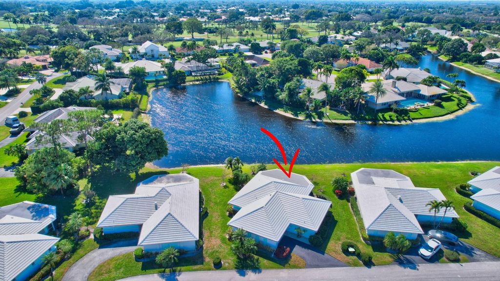 Photo of 14 Slash Pine Drive, Boynton Beach, FL 33436 (MLS # R10954842)
