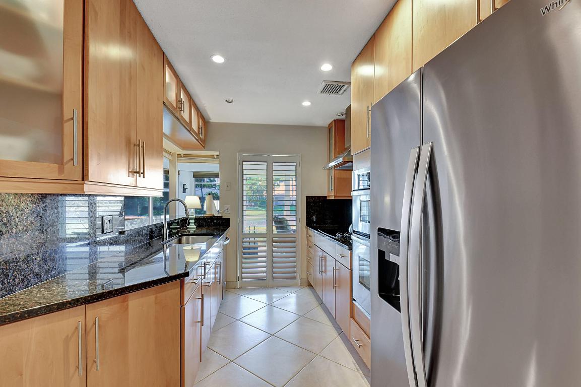 DELRAY DUNES - Residential