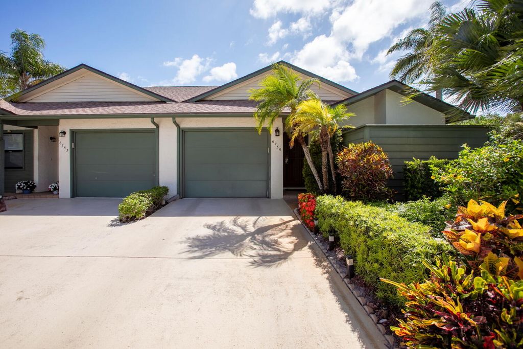 Photo of 6755 SE Bunker Hill Drive, Hobe Sound, FL 33455 (MLS # R10998972)