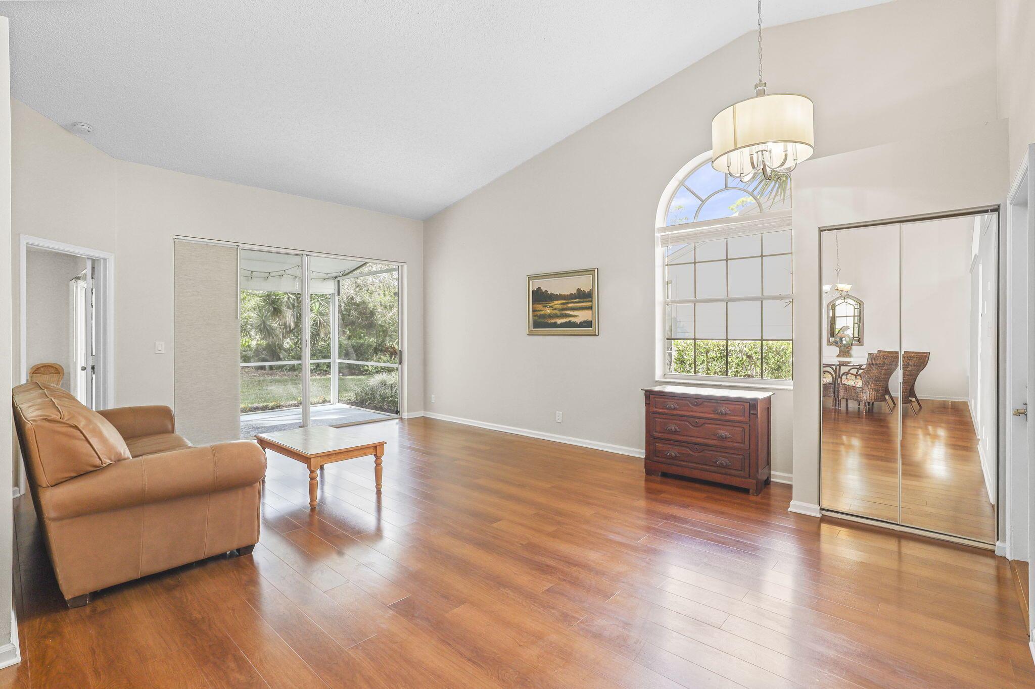 NORTH PASSAGE - Residential