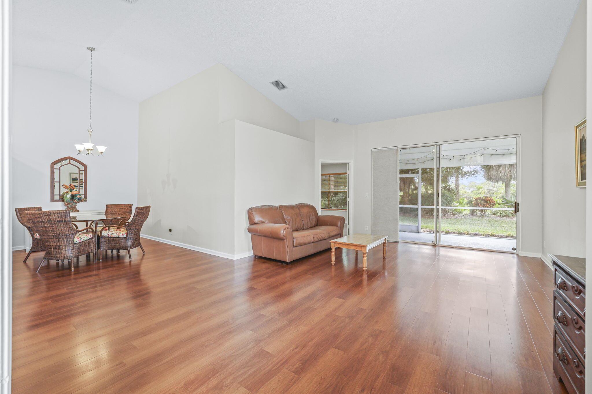 NORTH PASSAGE - Residential