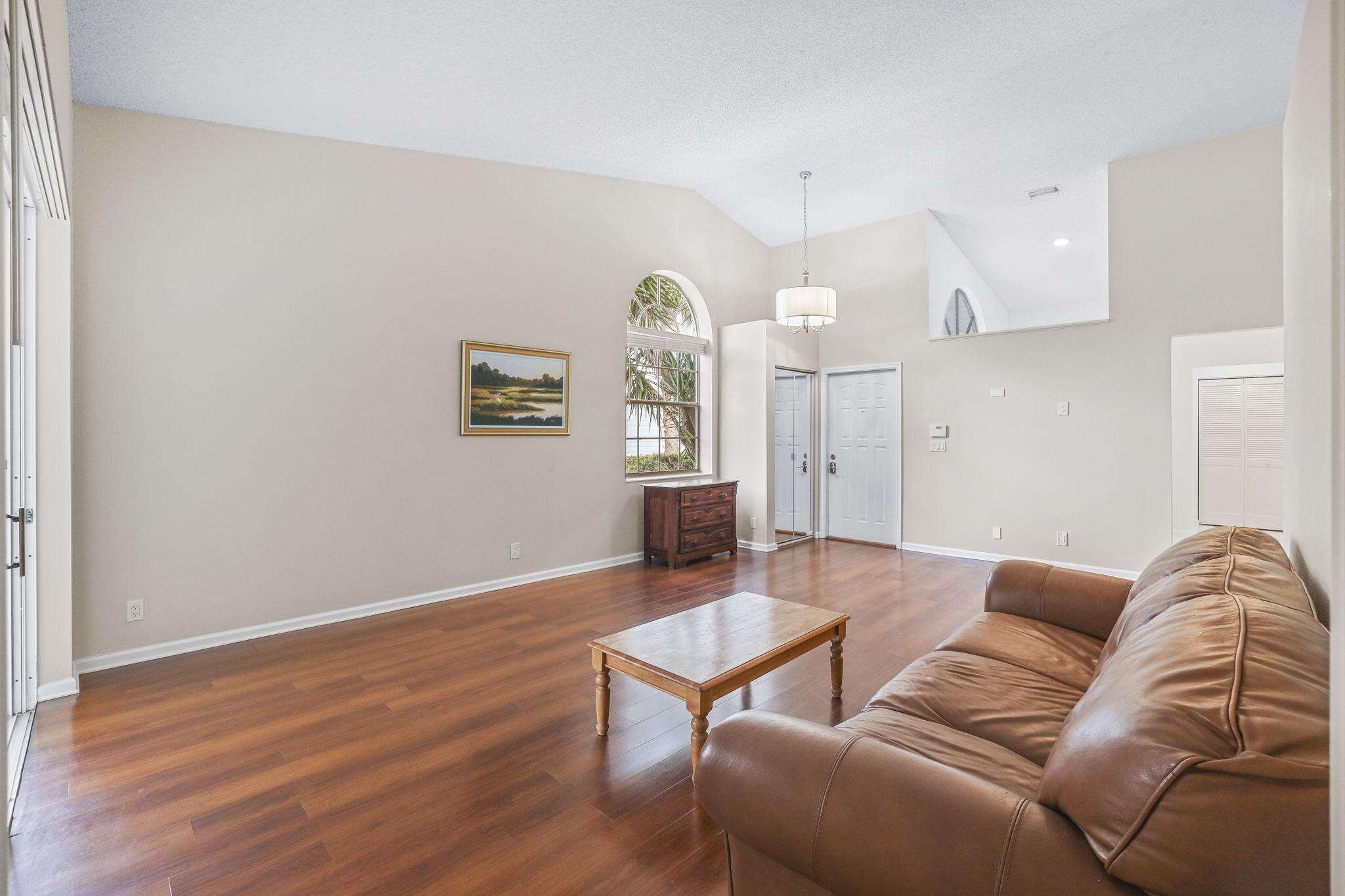 NORTH PASSAGE - Residential