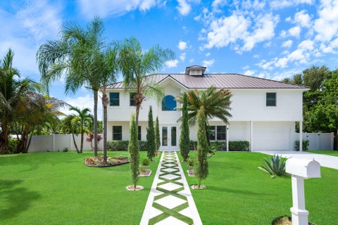 Photo of 100 NORWOOD Road, Jupiter, FL 33469 (MLS # B26070124)