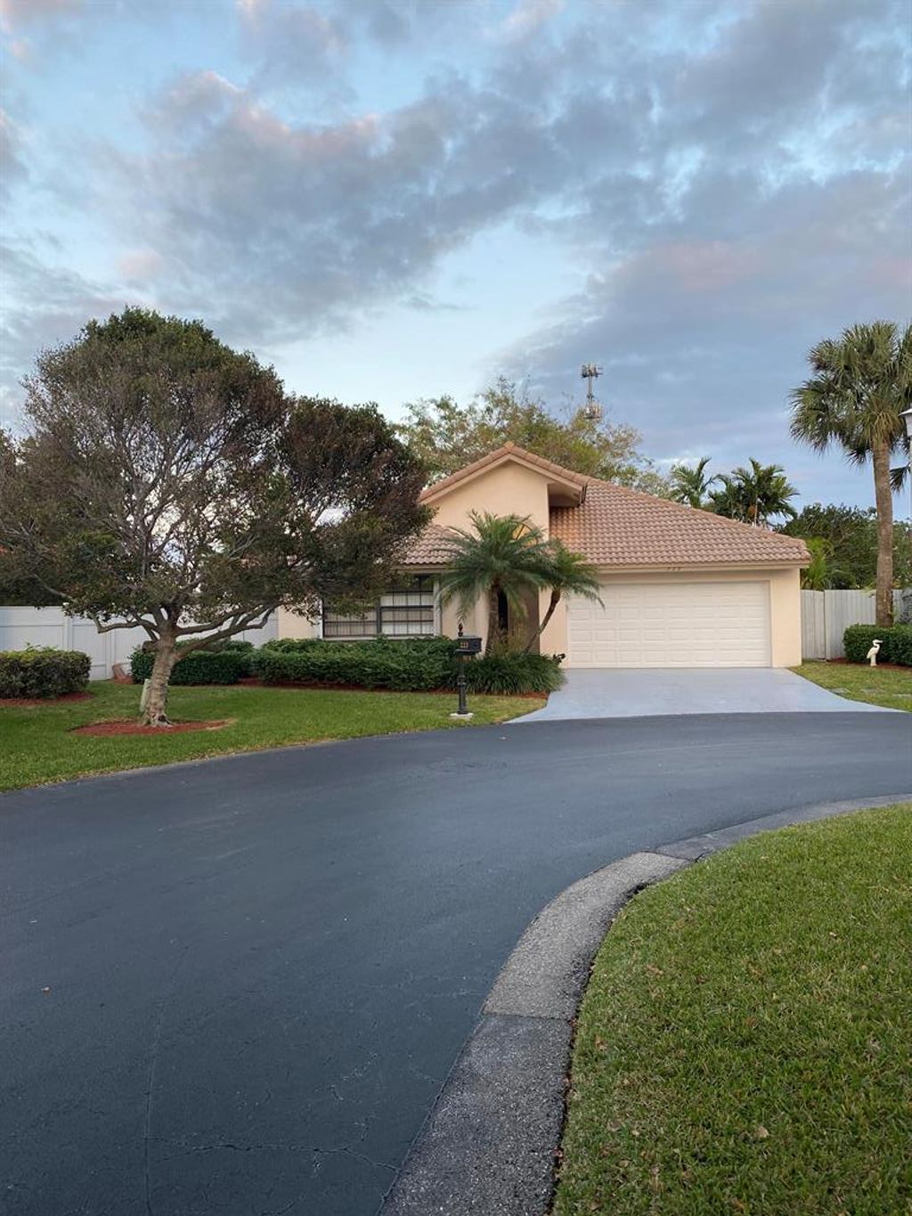 Photo of 223 Disc Dr, Boynton Beach, FL 33436 (MLS # R10719742)