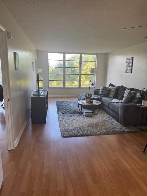 No 21 Palm-Aire Country C - Residential Lease